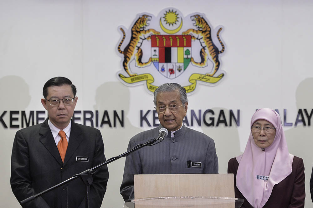 Prime Minister Tun Dr Mahathir Mohammad speaks during the National Finance Council Meeting 2019 press conference in Putrajaya on May 27, 2019. u00e2u20acu201d Picture by Miera Zulyana