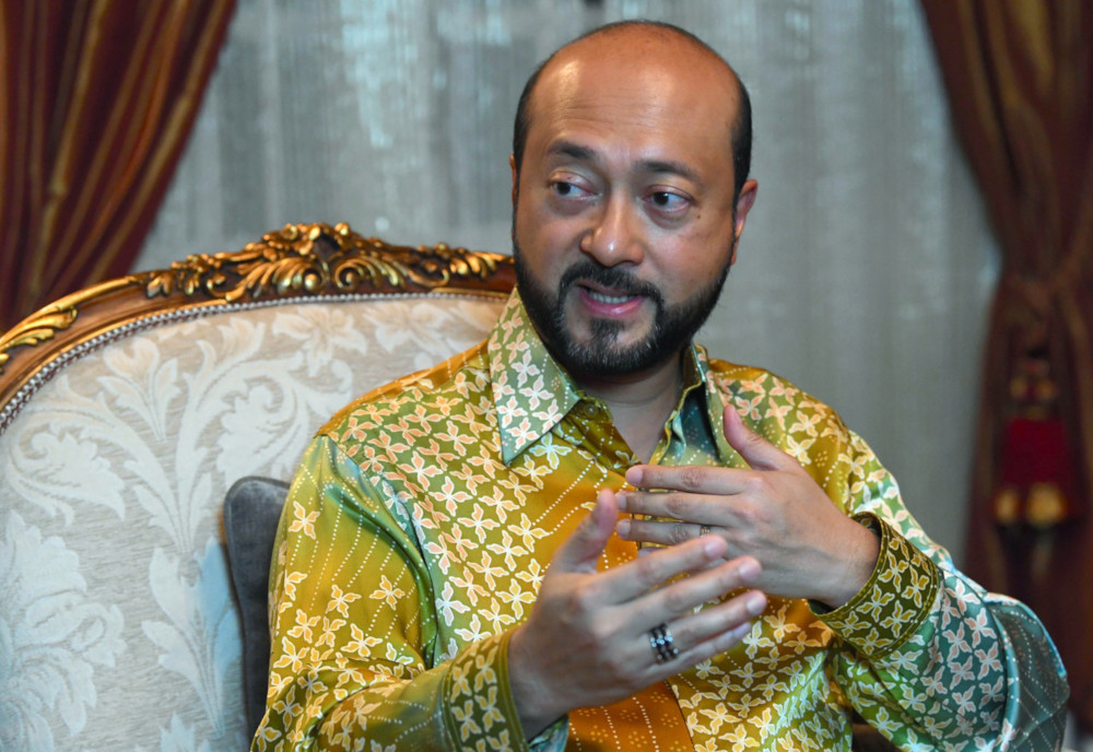 Kedah Mentri Besar Datuk Seri Mukhriz Tun Dr Mahathir said the meeting would also serve as a platform for Kedah to explain to both states that the construction of the airport would not affect Penangu00e2u20acu2122s economic growth. u00e2u20acu201d Bernama pic 