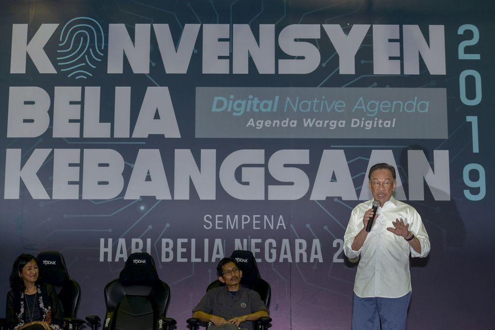 Datuk Seri Anwar Ibrahim speaks during the National Youth Convention at Universiti Kebangsaan Malaysia in Bangi May 15, 2019. u00e2u20acu201d Picture by Mukhriz Hazim