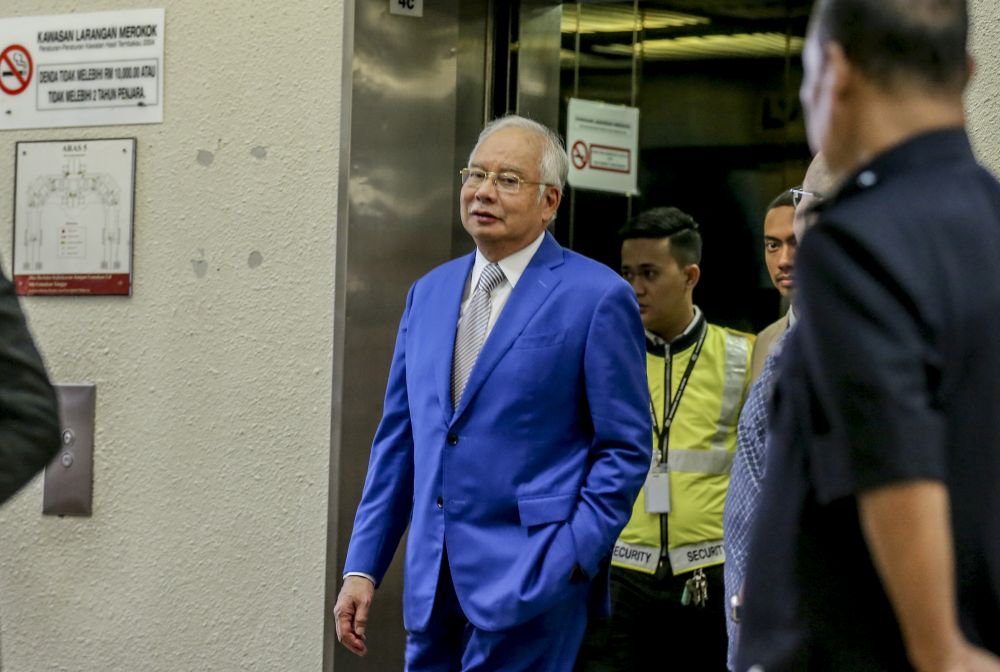 Datuk Seri Najib Razak is pictured at the Kuala Lumpur High Court May 6, 2019. u00e2u20acu201d Picture by Firdaus Latif