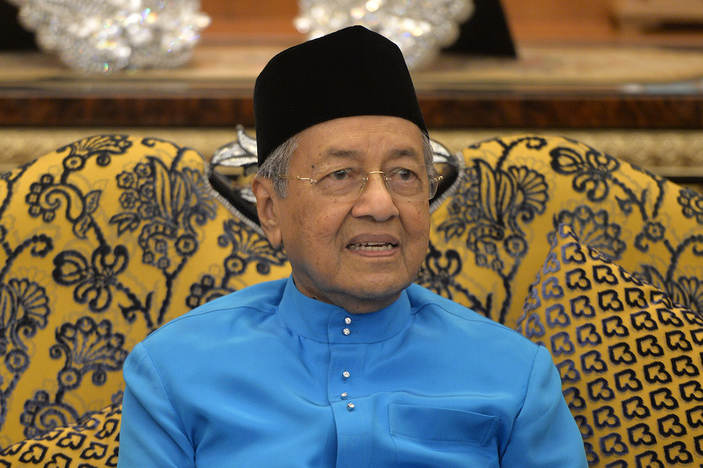 Prime Minister Tun Dr Mahathir Mohamad speaks to reporters during his Hari Raya Open House at Seri Perdana in Putrajaya June 5, 2019. u00e2u20acu201d Picture by Mukhriz Hazim