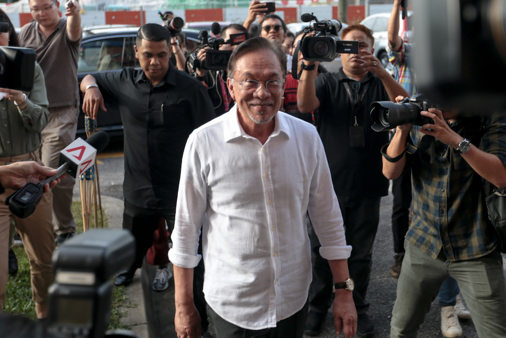 PKR president Datuk Seri Anwar Ibrahim arrives at PKR headquarters in Petaling Jaya June 12, 2019. u00e2u20acu201d Picture by Ahmad Zamzahuri