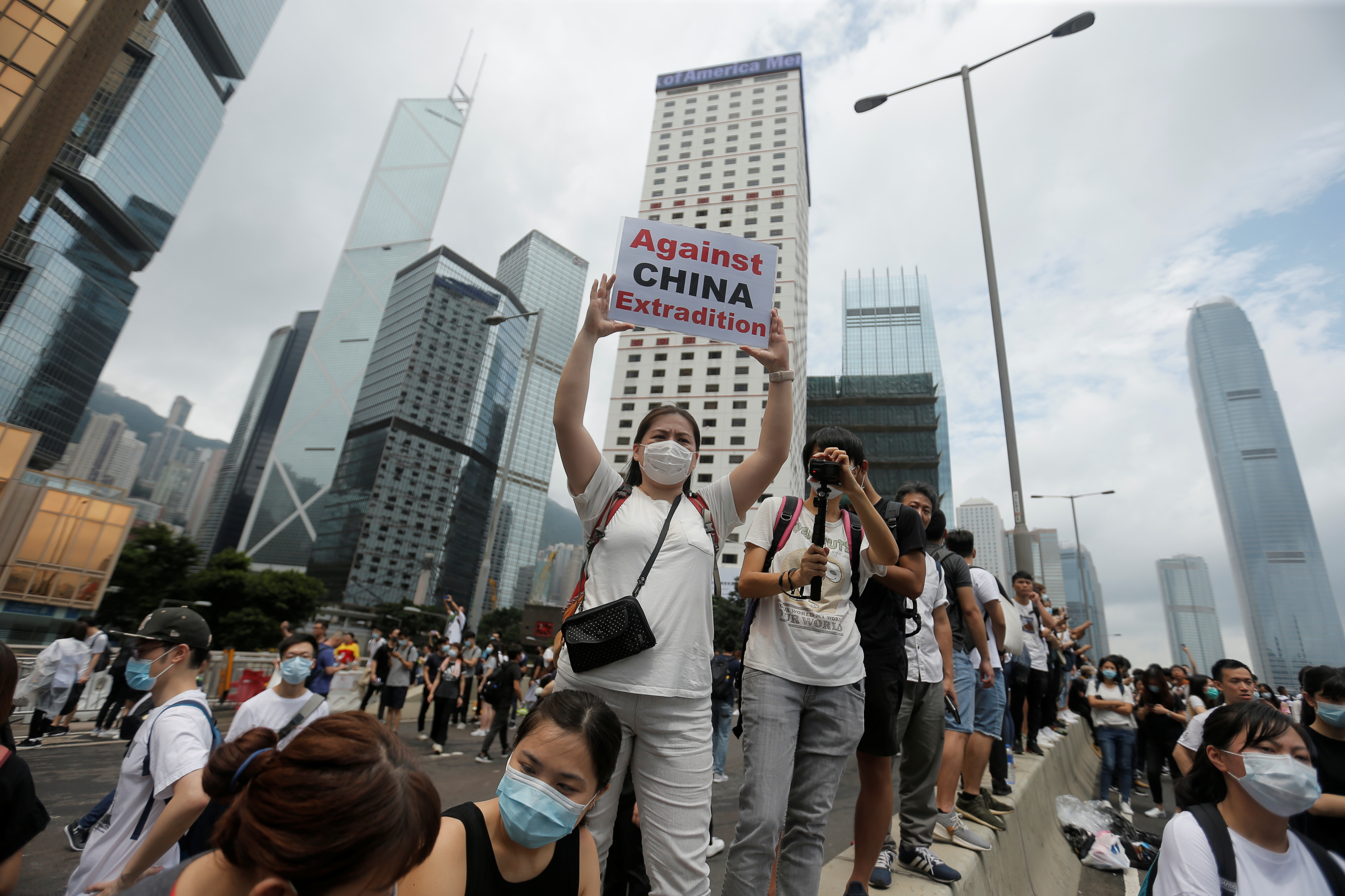 香港政府强推修订《逃犯条例》，引发全港民怨沸腾。-路透社-