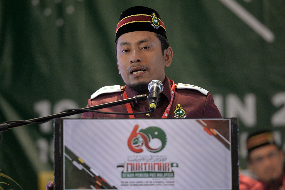 PAS Youth deputy chief Ahmad Fadhli Shaari delivers his closing speech during Dewan Pemuda PAS Muktamar in Gambang, Pahang June 20, 2019. u00e2u20acu201d Picture by Mukhriz Hazim