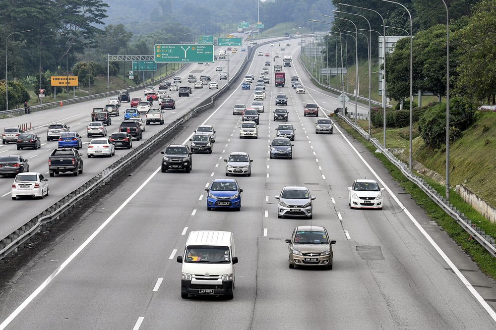 Traffic situation along the North-South Expressway (PLUS) in the North direction as commuters start driving to their hometowns ahead the Hari Raya holidays, June 2, 2019. u00e2u20acu201d Bernama pic