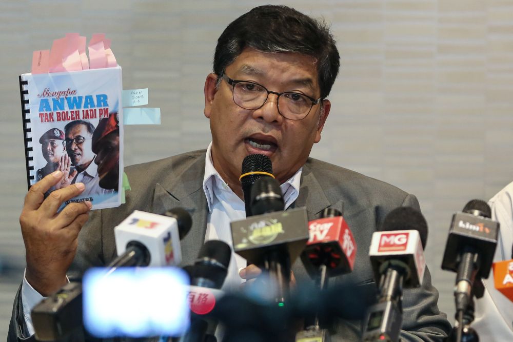 Sungai Petani MP Datuk Johari Abdul speaks during a press conference at PKR headquarters in Petaling Jaya June 19, 2019. u00e2u20acu201d Picture by Yusof Mat Isa