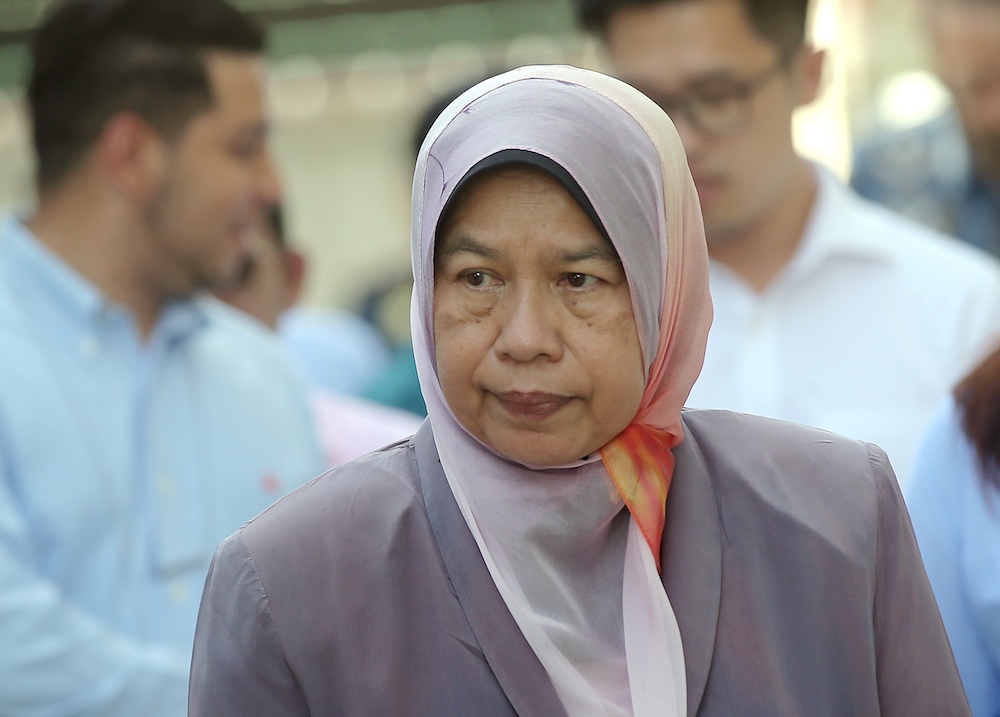 Housing and Local Government Minister Zuraida Kamaruddin visits alternative fuel manufacturer ResourceCo Asia in Chemor July 17, 2019. u00e2u20acu201d Picture by Farhan Najib