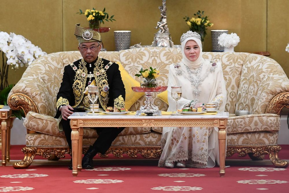 Sultan Abdullah with Raja Permaisuri Agong Tunku Hajah Azizah Aminah Maimunah Iskandariah during the installation of His Majesty as the 16th Yang di-Pertuan Agong at Istana Negara July 30, 2019. u00e2u20acu201d Bernama pic