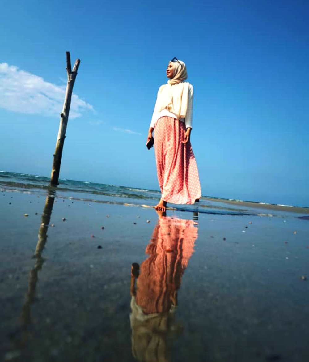 在这个沙滩还能拍出天空之境的Feel。-Terengganu Media摄-