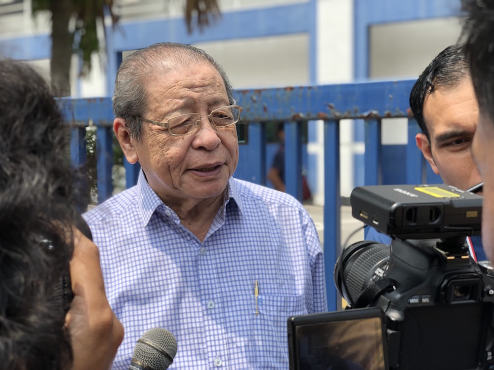 Lim Kit Siang speaks to reporters after Syahredzan Johan lodged a police report at the Dang Wangi district police headquarters August 15, 2019. u00e2u20acu201d Picture by Emmanuel Santa Maria Chin