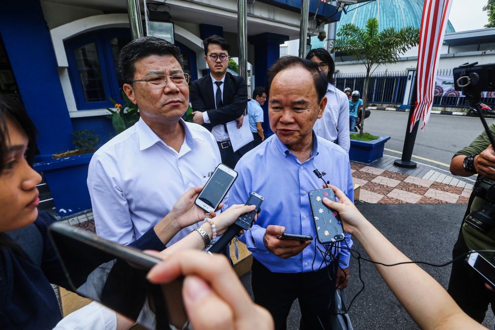 Dong Zong chairman Tan Tai Kim speaks to reporters at Bukit Aman police headquarters in Kuala Lumpur August 22, 2019. u00e2u20acu201d Picture by Hari Anggara