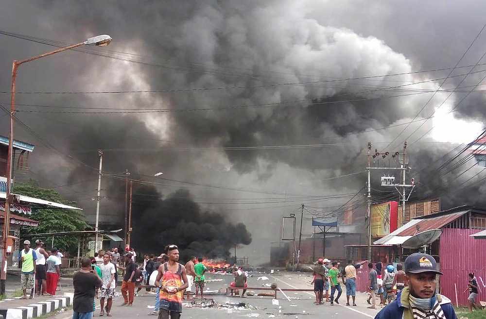 Protesters take to the street to face off with Indonesian police in Manokwari, Papua August 19, 2019. u00e2u20acu201d AFP pic