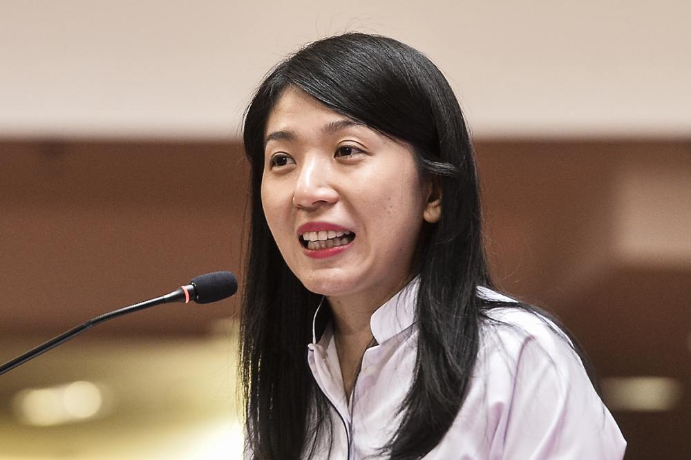 Minister of Energy, Science, Technology, Environment and Climate Change (MESTECC) Yeo Bee Yin speaks during the Karnival Minggu Sains Negara 2019 in Shah Alam August 3, 2019. u00e2u20acu2022 Picture by Miera Zulyana