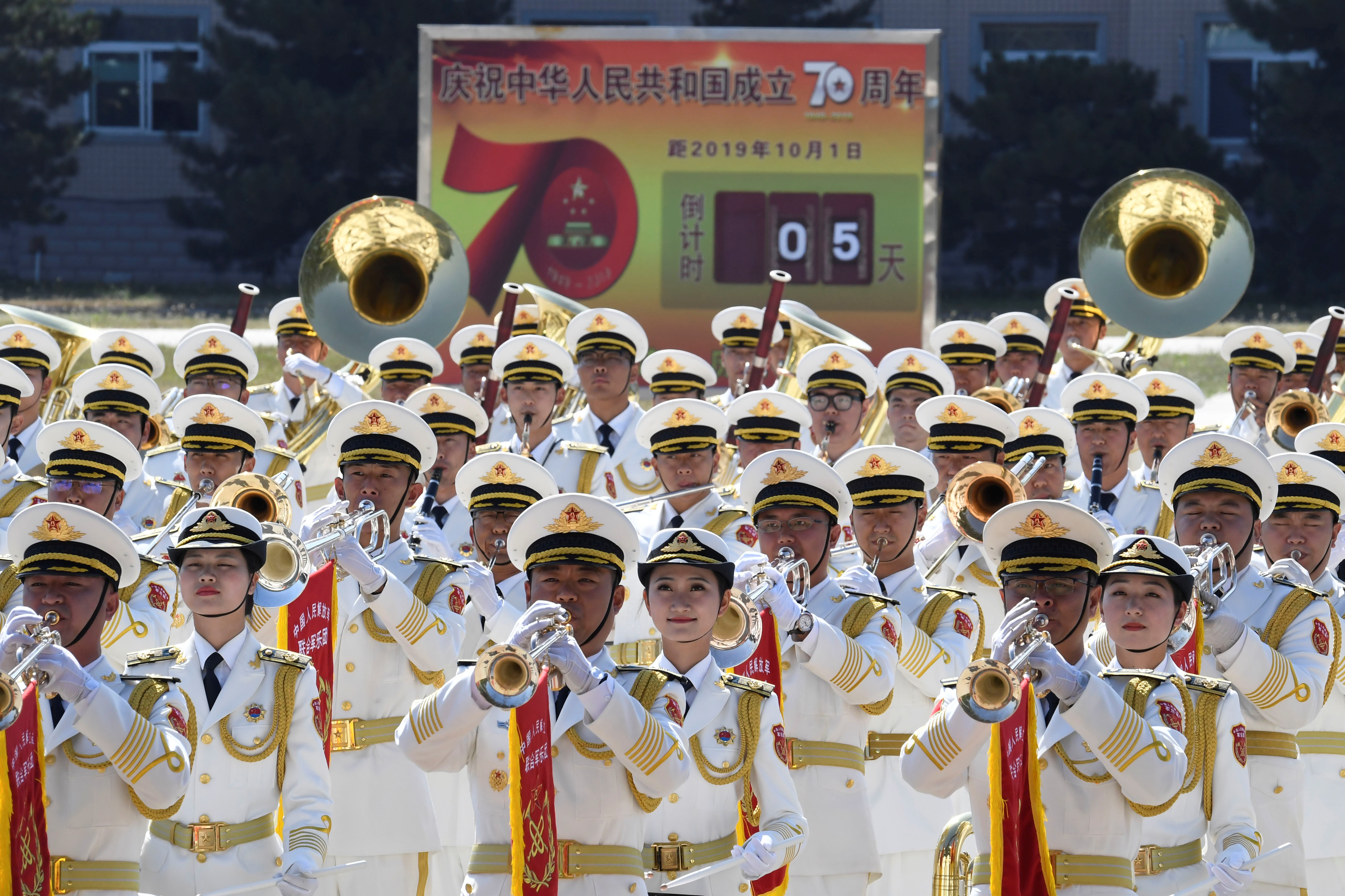 中国即将在10月1日迎来国庆70周年，所有活动包括大型阅兵及群众游行正如火如荼彩排。-路透社-