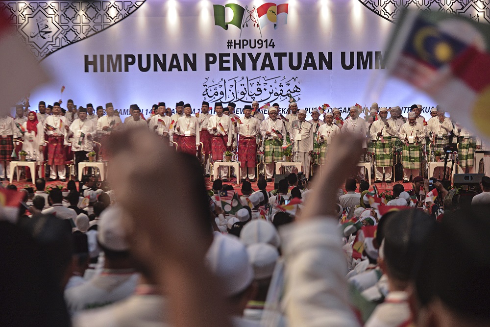 PAS and Umno leaders at the Himpunan Penyatuan Ummah at Putra World Trade Centre in Kuala Lumpur September 14, 2019. u00e2u20acu201d Picture by Shafwan Zaidon