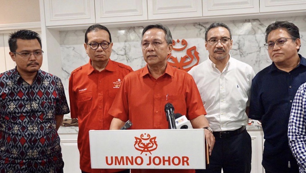 Johor Barisan Nasional chief Datuk Hasni Mohammad (centre) fields questions after a special meeting at the partyu00e2u20acu2122s state liaison committee headquarters in Johor Baru September 30, 2019. u00e2u20acu201d Picture by Ben Tan