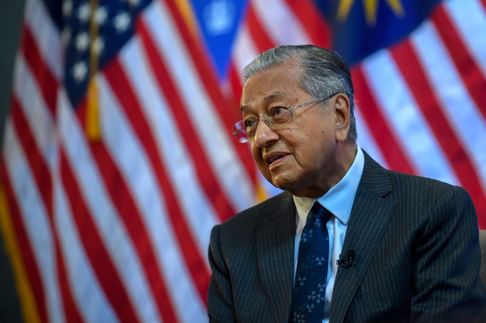 Tun Dr Mahathir Mohamad speaks during the World Leaders Forum at Columbia University in New York. u00e2u20acu201d Picture via Twitter