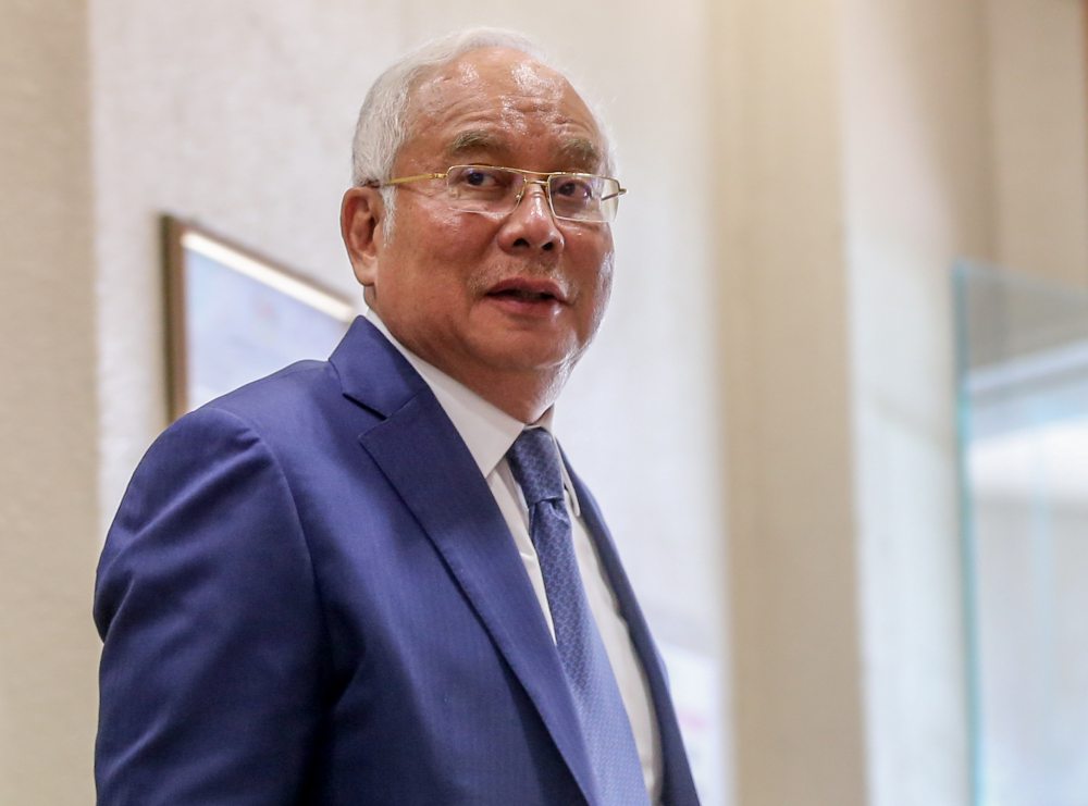 Former prime minister Datuk Seri Najib Razak is pictured at the Kuala Lumpur High Court Complex, September 17, 2019. u00e2u20acu2022 Picture by Firdaus Latif