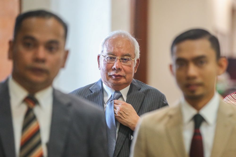 Datuk Seri Najib Razak arrives at the Kuala Lumpur High Court September 26, 2019.u00e2u20acu201d Picture by Firdaus Latif