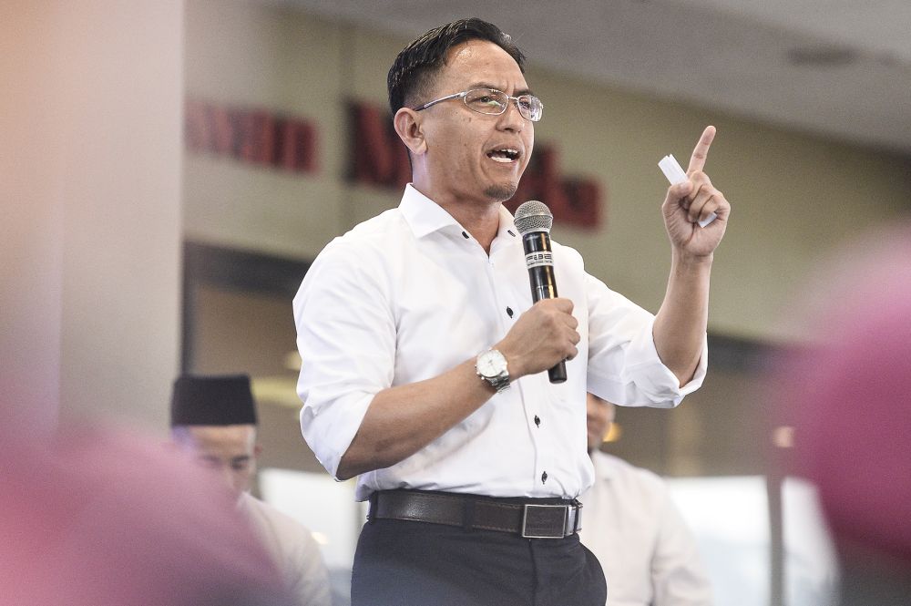 PAS Youth chief Ir Khairil Nizam Khirudin speaks during a townhall session at Himpunan Penyatuan Ummah (Muslim Unity Rally) at the Putra World Trade Centre in Kuala Lumpur September 13, 2019. u00e2u20acu201d Picture by Mierza Zulyana