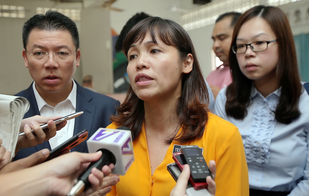 Deputy Education Minister Teo Nie Ching speaks to reporters at an event at SJKC Bercham in Ipoh October 2, 2019. u00e2u20acu201d Picture by Farhan Najib