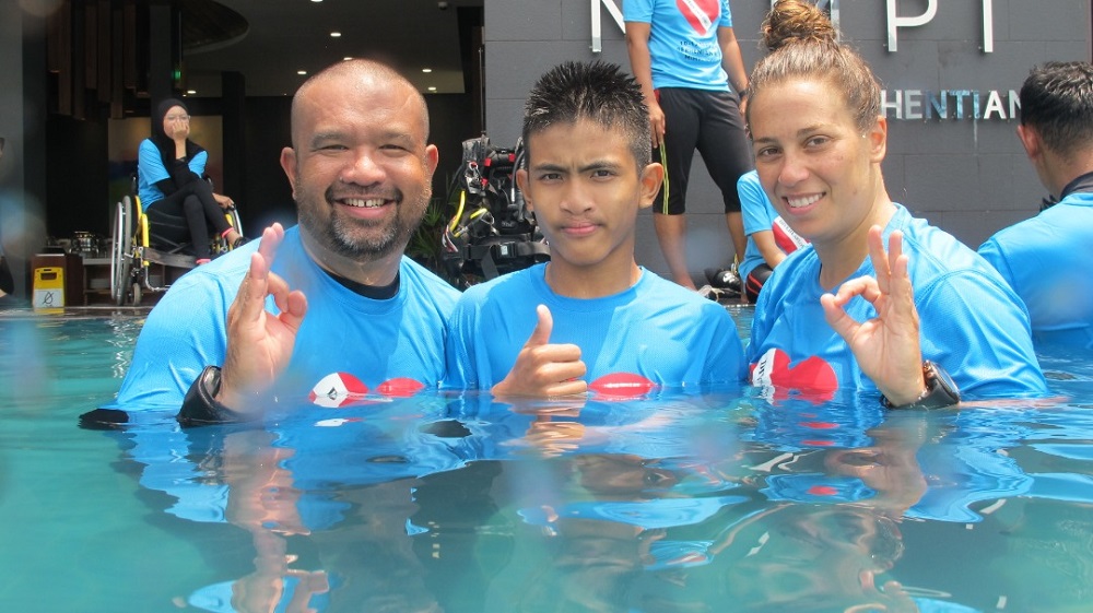 马来西亚Diveheart自2015年开始提供残疾人士潜水培训。-Diveheart Malaysia提供-