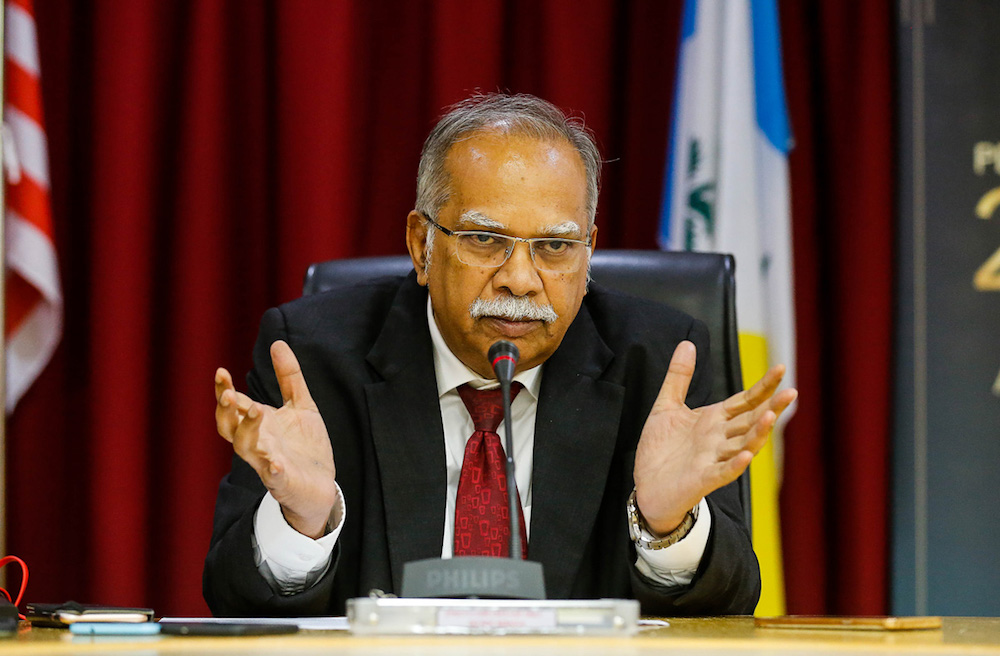 P. Ramasamy speaks to the press in George Town October 2, 2019. u00e2u20acu201d Picture by Sayuti Zainudin