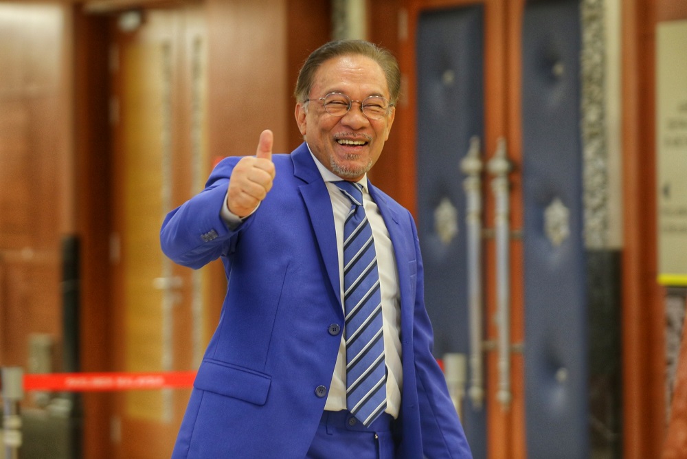 Datuk Seri Anwar Ibrahim is pictured at the Parliament lobby October 15, 2019. u00e2u20acu201d Picture by Ahmad Zamzahuri