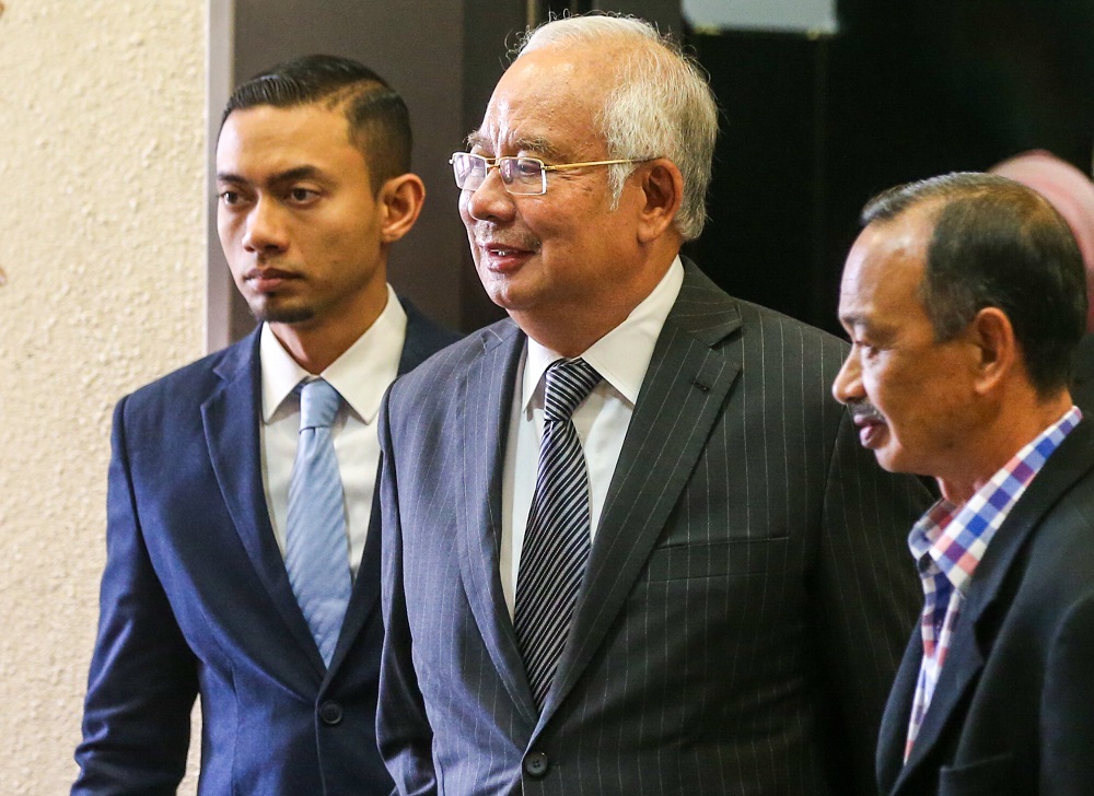 Datuk Seri Najib Razak is pictured at the Kuala Lumpur High Court October 24, 2019. u00e2u20acu201d Picture by Firdaus Latif