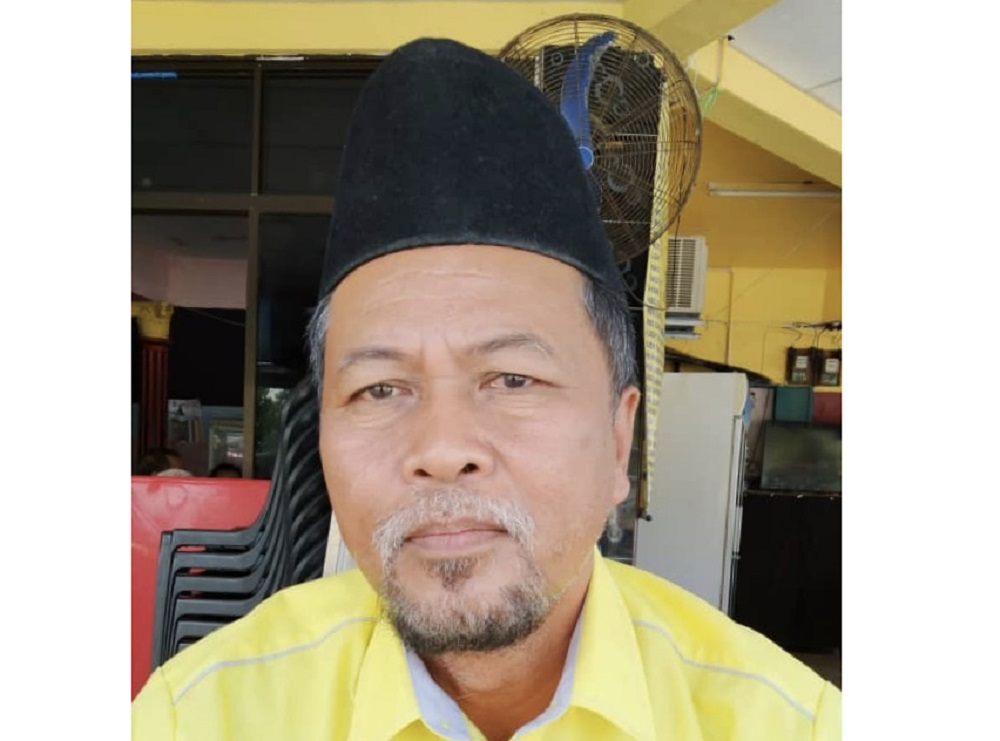 Tanjung Piai Putra division chief Saharudin Kamijan said if BN fields a non-Malay candidate, the party will announce its candidate a day before nomination on November 2. u00e2u20acu201d Picture by Ben Tan