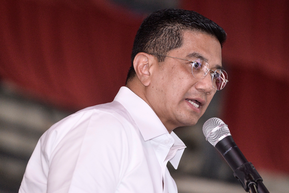 Minister of Economic Affairs Datuk Seri Mohamed Azmin Ali at Sekolah Menengah Telok Gadong, Klang October 12,2019. u00e2u20acu201d Picture by Miera Zulyana