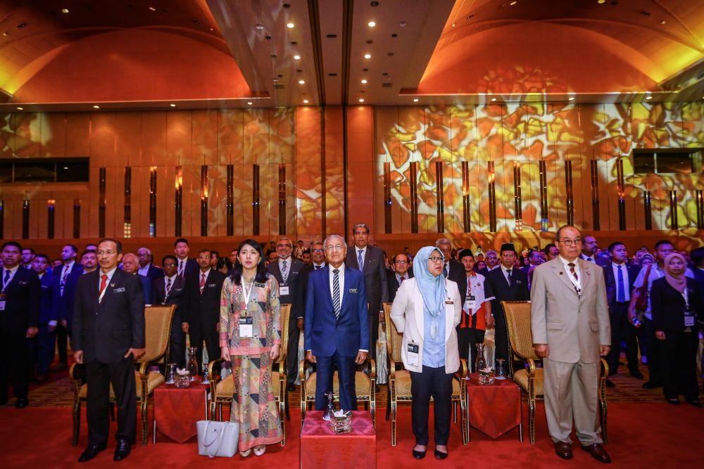 Prime Minister Tun Dr Mahathir Mohamad (centre) attends the opening ceremony of the 10th International Greentech and Eco Products Exhibition and Conference in Kuala Lumpur October 10, 2019. u00e2u20acu201d Picture by Hari Anggara