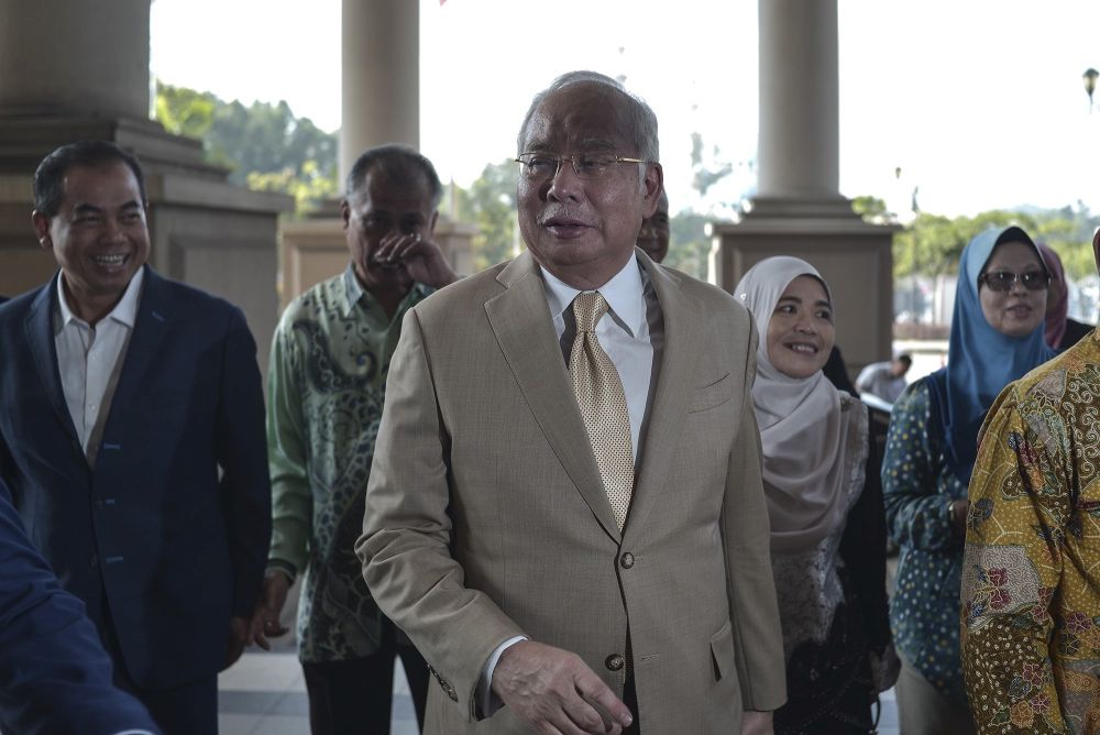 Datuk Seri Najib Razak arrives at the Kuala Lumpur Court Complex October 17, 2019. u00e2u20acu201d Picture by Shafwan Zaidon