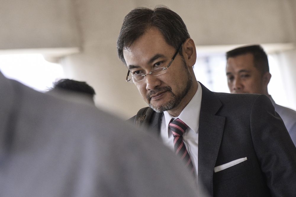 Former 1MDB CEO Datuk Shahrol Azral Ibrahim Halmi is pictured at the Kuala Lumpur High Court October 1, 2019. u00e2u20acu201d Picture by Miera Zulyana