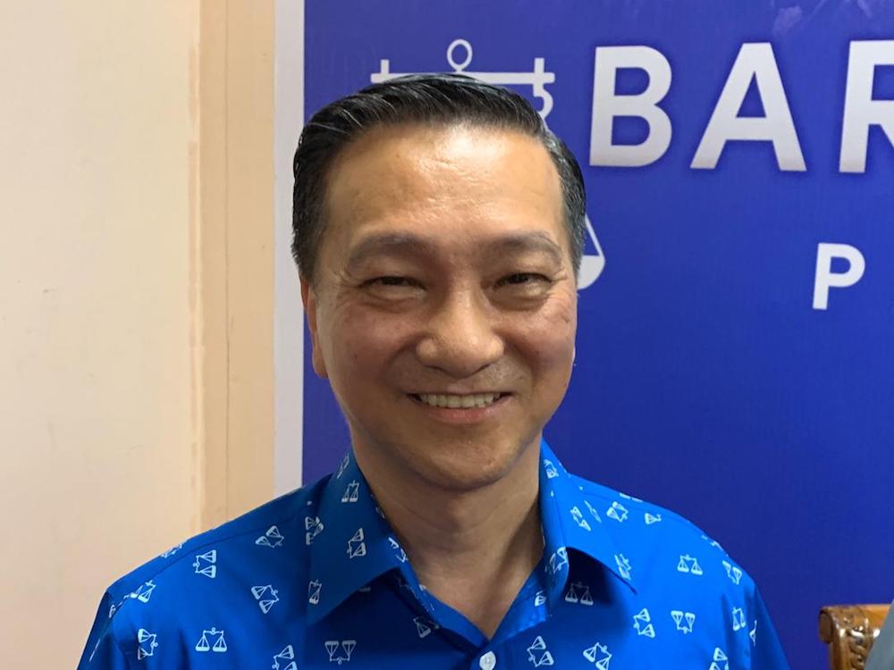 MCAu00e2u20acu2122s Datuk Seri Wee Jeck Seng has been named as Barisan Nasionalu00e2u20acu2122s candidate for the Tanjung Piai parliamentary by-election on November 16. u00e2u20acu201d Picture by Ben Tan