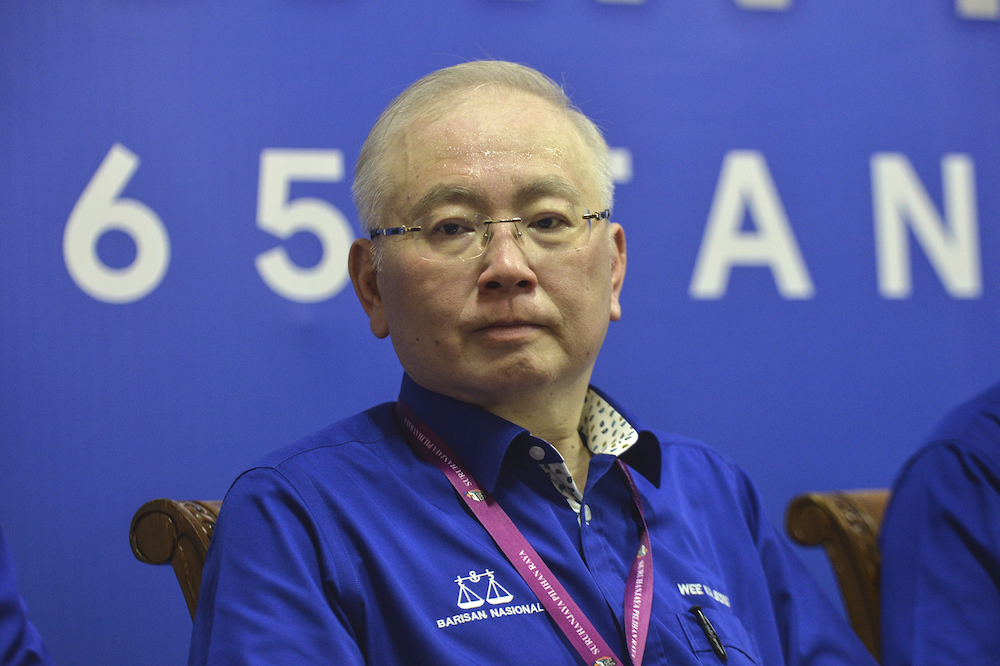 Ayer Hitam members of Parliament, Datuk Seri Wee Ka Siong speaks to reporters during the press conference at Umno Pontian headquarters in Pontian November 2, 2019. u00e2u20acu201d Picture by Shafwan Zaidon