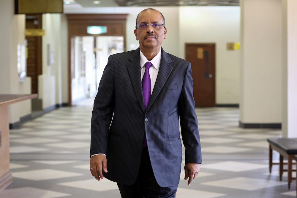Former chief secretary to the government Tan Sri Ali Hamsa is pictured at the Kuala Lumpur High Court November 20, 2019. u00e2u20acu201d Picture by Yusof Mat Isa