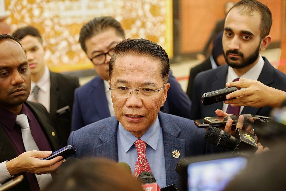 Minister in the Prime Ministeru00e2u20acu2122s Department in charge of legal affairs Datuk Liew Vui Keong speaks to reporters at the Parliament lobby in Kuala Lumpur November 21,2019. u00e2u20acu201d Picture by Ahmad Zamzahuri