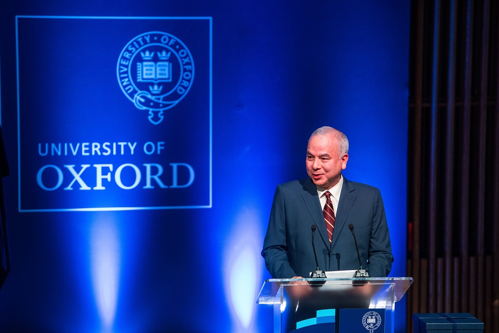 Sultan Nazrin Shah delivers his inauguration address at the official naming ceremony of Blavatnik School of Governmentu00e2u20acu2122s Tun Razak Lecture Theatre in Oxford University.