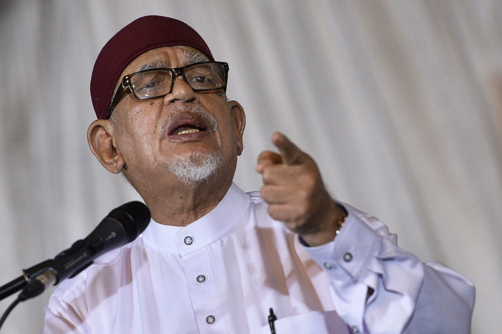 PAS President Datuk Seri Abdul Hadi Awang gives a speech during the launching of Muafakat Nasional Selangor in Shah Alam November 23, 2019. u00e2u20acu201d Picture by Miera Zulyana