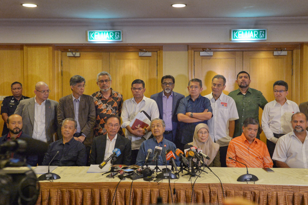 Prime Minister Tun Dr Mahathir Mohamad speaks to the media at the press conference after chairing Pakatan Harapan Presidential Council meeting at Perdana Leadership Foundation November 23, 2019. u00e2u20acu201d Picture by Shafwan Zaidon