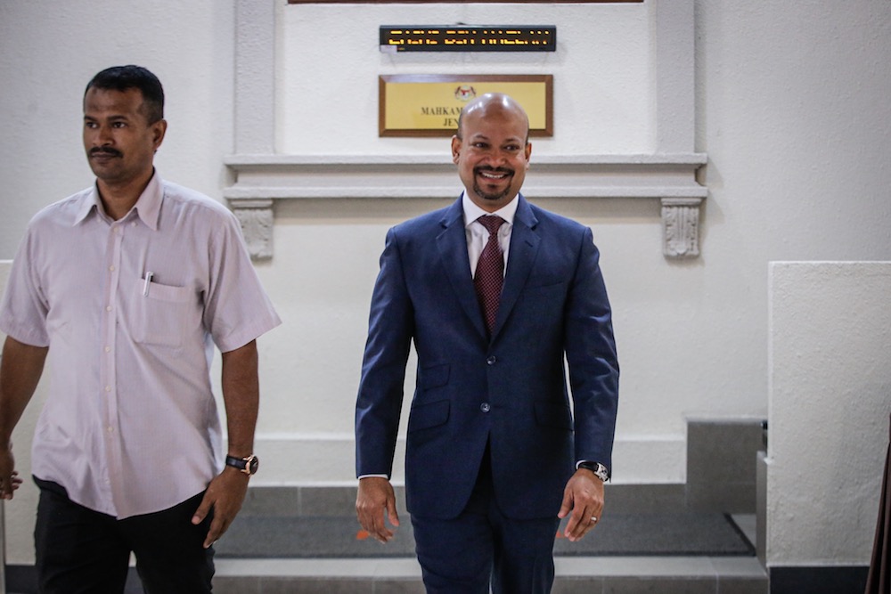 Former 1MDB CEO, Arul Kanda Kandasamy, is pictured at the Kuala Lumpur Courts Complex November 18, 2019. u00e2u20acu201d Picture by Hari Anggara