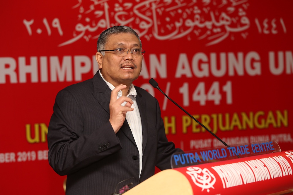 Umno info chief Datuk Shamsul Anuar Nasarah gives a media briefing at Putra World Trade Centre in Kuala Lumpur December 3, 2019. u00e2u20acu201d Picture by Choo Choy May