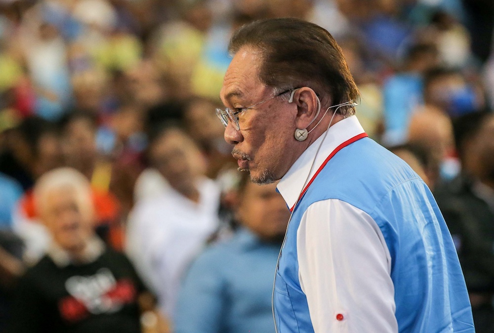 PKR president Datuk Seri Anwar Ibrahim officiates the Perak PKR Convention in Kuala Kangsar December 3, 2019. u00e2u20acu201d Picture by Farhan Najib