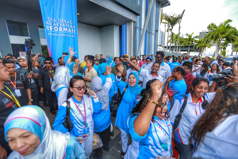 PKR members leave the congress as an act protest at 3pm before the congress ended in Melaka December 7, 2019. u00e2u20acu201d Picture by Ahmad Zamzahuri