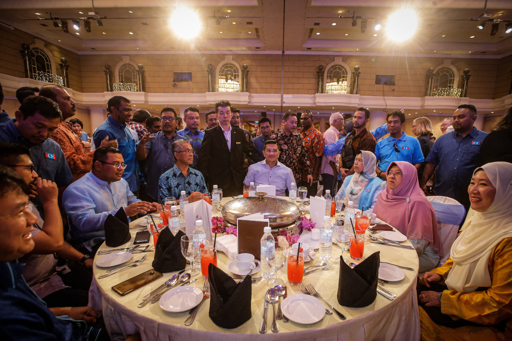 PKR deputy president Datuk Seri Azmin Ali (centre) attends the u00e2u20acu02dcSPV 2030u00e2u20acu2122 dinner on December 8, 2019. u00e2u20acu201d Picture by Hari Anggara