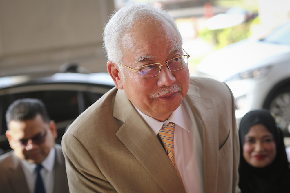 Former prime minister Datuk Seri Najib Razak arrives at the Kuala Lumpur High Court December 11, 2019. u00e2u20acu201d Picture by Yusof Mat Isa