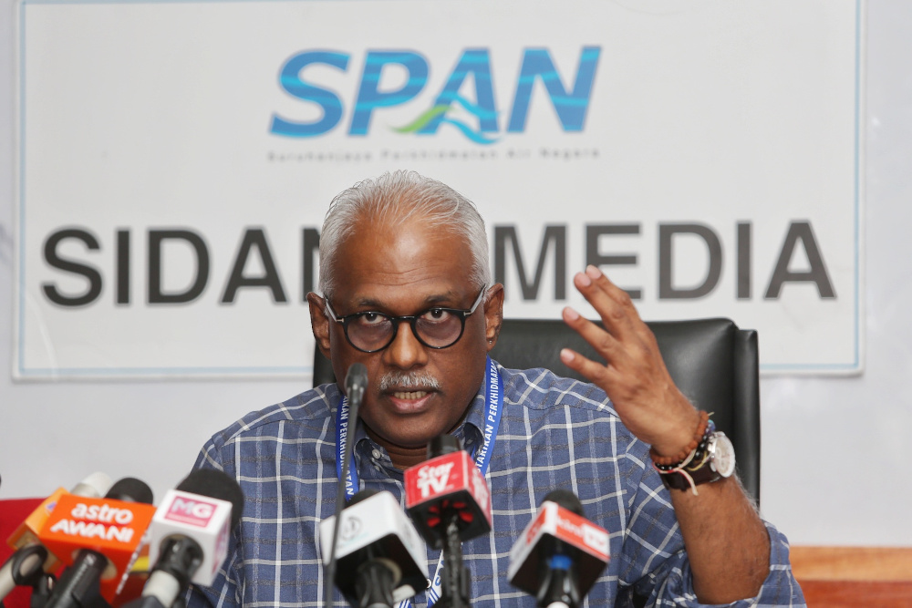 SPAN chairman Charles Santiago speaks during a press conference on the closure of the Sungai Semenyih water treatment plant in Cyberjaya December 23, 2019. u00e2u20acu201d Picture by Choo Choy May