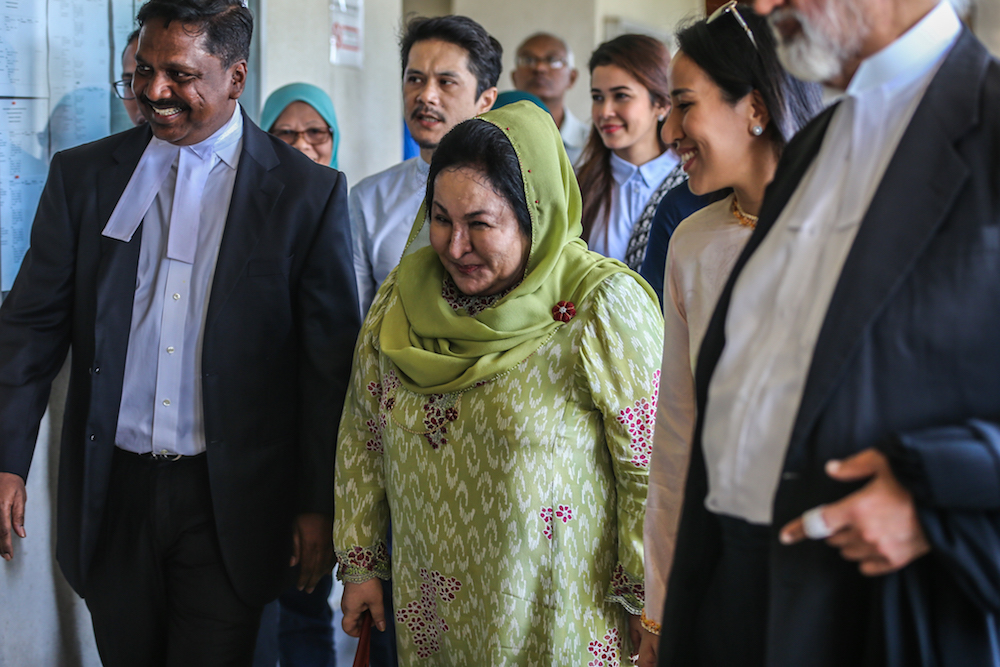 Datin Seri Rosmah Mansor and Nooryana Najwa Najib arrive at the Kuala Lumpur Courts Complex January 8, 2020. u00e2u20acu201d Picture by Firdaus Latif