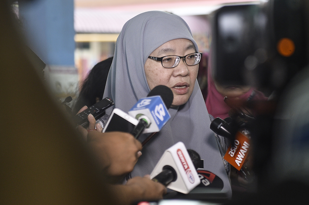 Education Ministry director-general Habibah Abdul Rahim speaks to reporters about the Supplementary Food Programme (MRT) at Sekolah Kebangsaan Seri Suria in Kuala Lumpur January 20, 2020. u00e2u20acu201d Picture by Miera Zulyana
